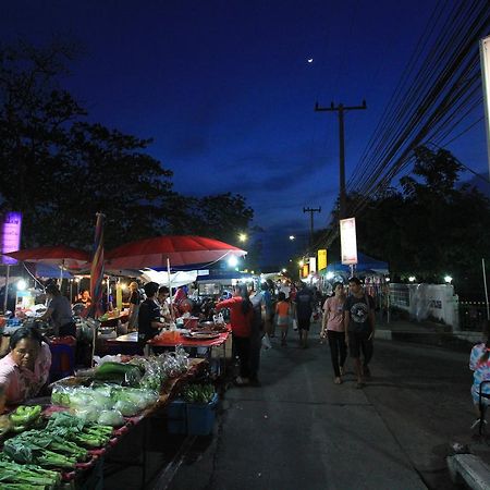 โรงแรมนางรอง Exteriér fotografie