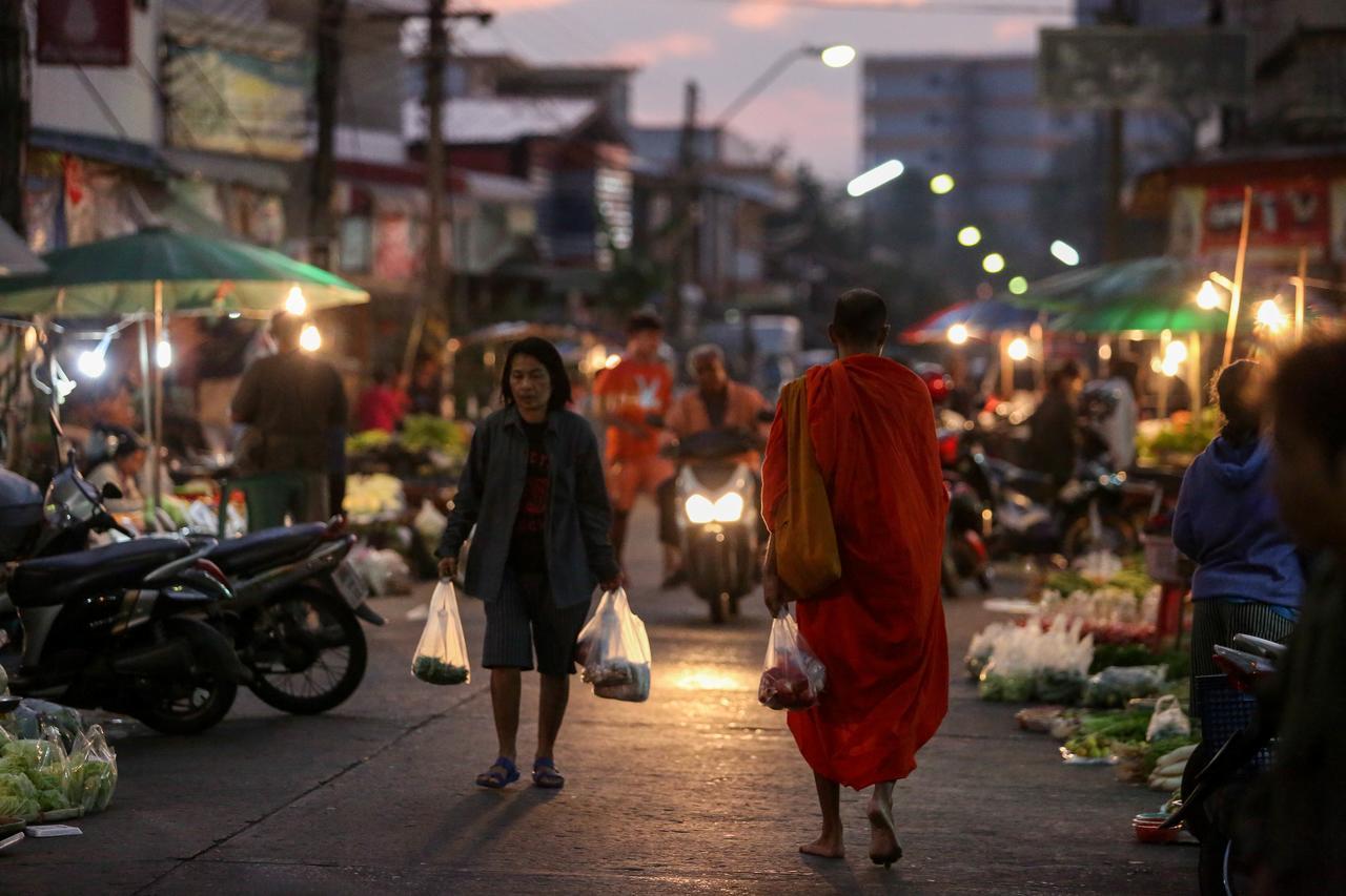 โรงแรมนางรอง Exteriér fotografie